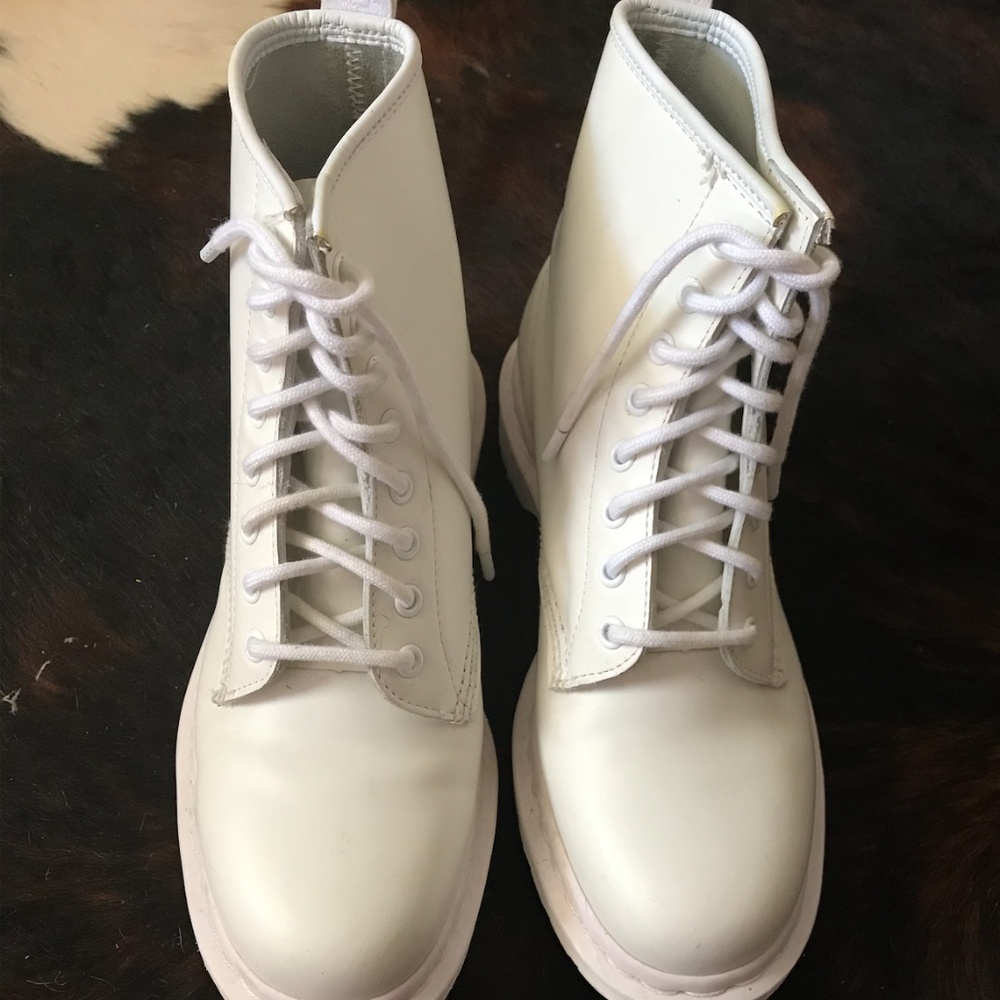 Dr. Martens 1460 Mono White